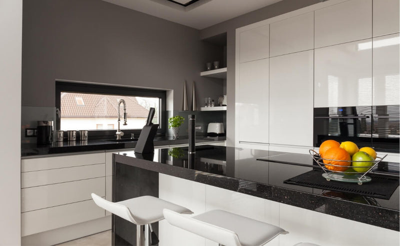 סילר לשיש מטבח: הפתרון המושלם לשמירה על המשטח לאורך שנים